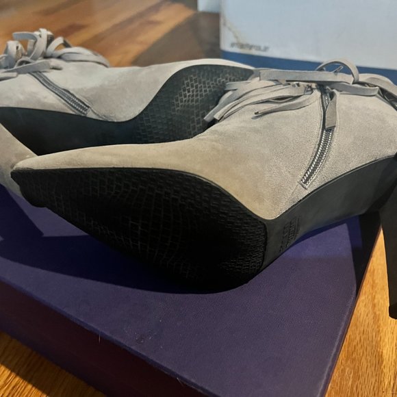 Stuart Weitzman Tan Booties size 9M - Picture 4 of 5